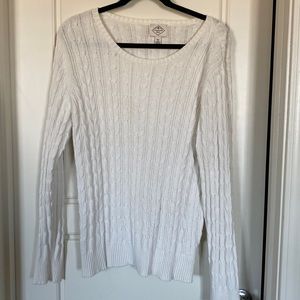 Women’s sweater, size XXL.